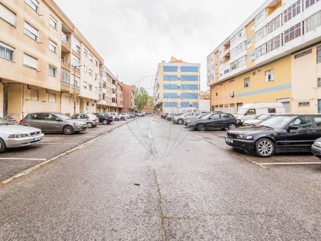 Apartamento T3, Rio de Mouro, Sintra | BPI Expresso Imobiliário