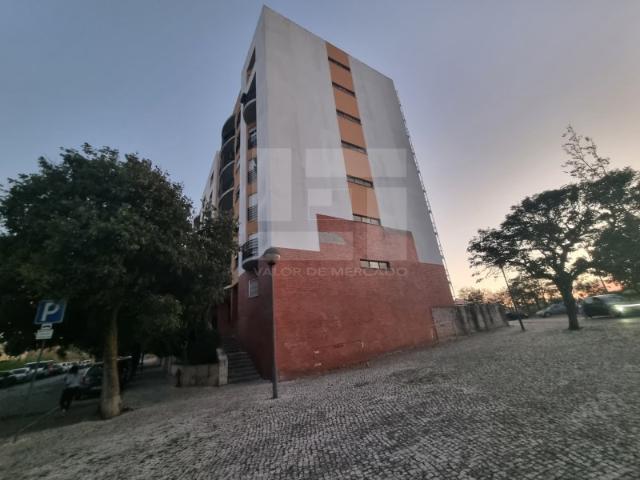 Apartamento T3, São Domingos de Benfica, Lisboa | BPI Expresso Imobiliário