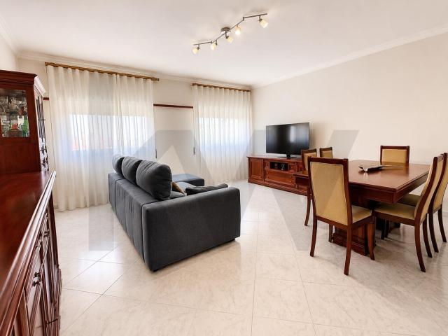 Apartamento T3 | Santa Iria de Azóia – Pirescoxe | A 10 minutos de Lisboa Oriente