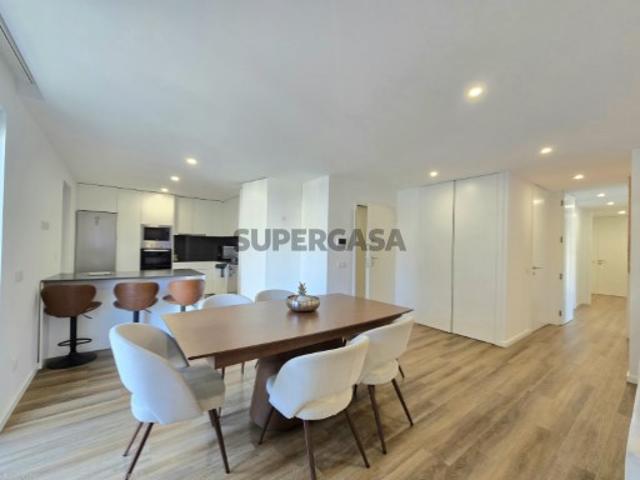 Apartamento T3 Semi Novo em Real, Braga