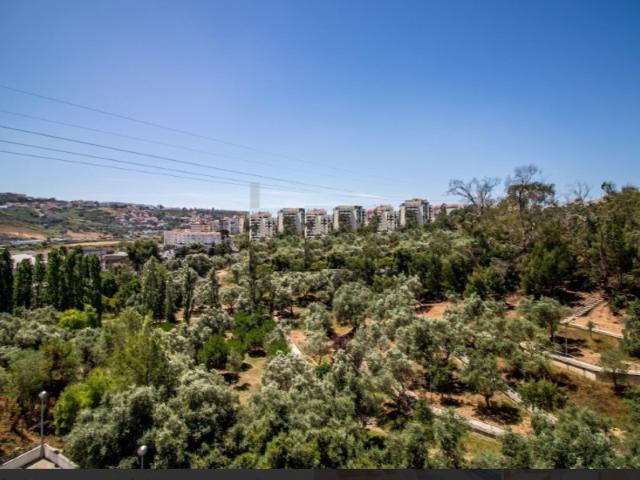 Apartamento T3/Garagem/Flamenga