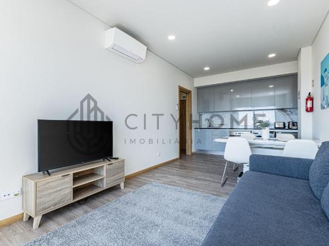 Apartamento T0+1 com piscina garagem vista mar e Marina de A. 58m² Albufeira Olhos de Água