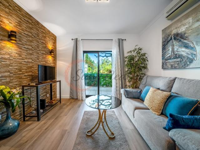 Apartamento T0+1 com Terraço Privativo e Licença AL | Torre da Medronheira, Albufeira
