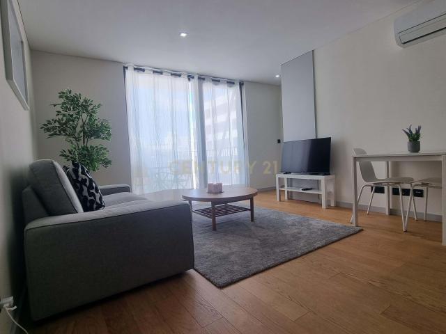 Apartamento T0+1 Mobilado, cozinha equipada
