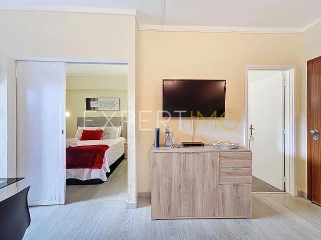Apartamento T0+1 renovado a 300m da Praia da Rocha