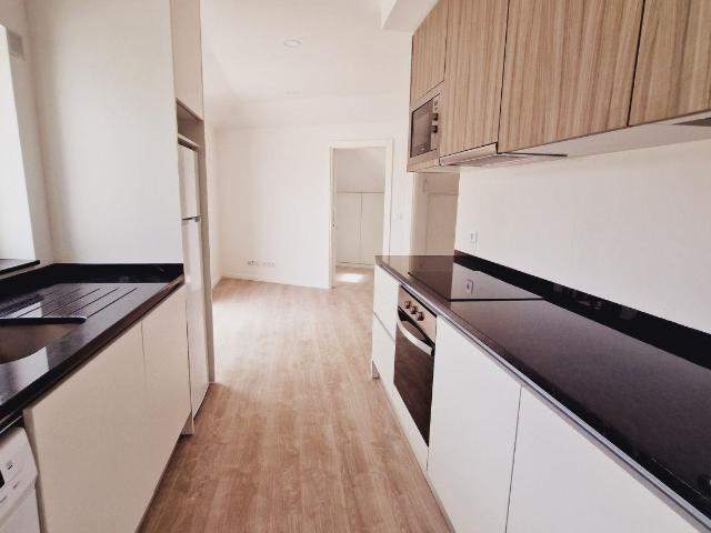 Apartamento T0 2 piso no coração de Esgueira 82m² Cacia