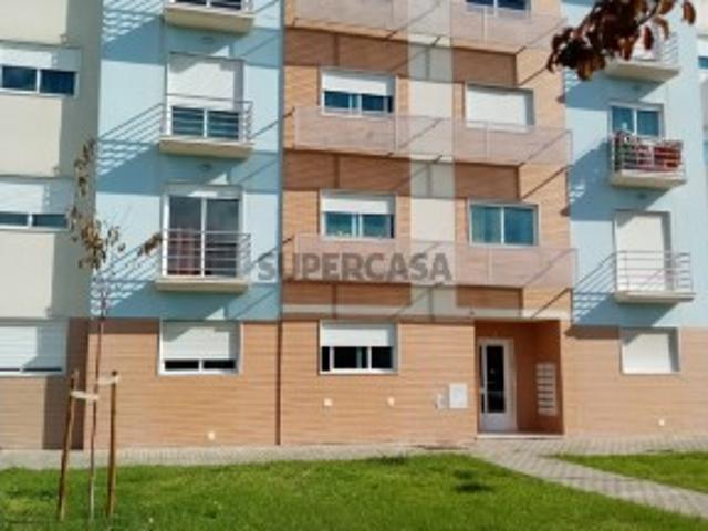 Apartamento T0 transformado em T1 em Paio Pires