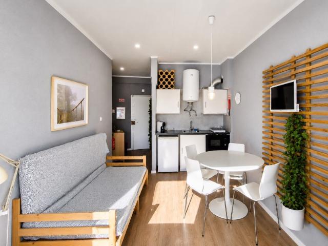 Apartamento T0 a 5 minutos a pé da praia/baía com piscina