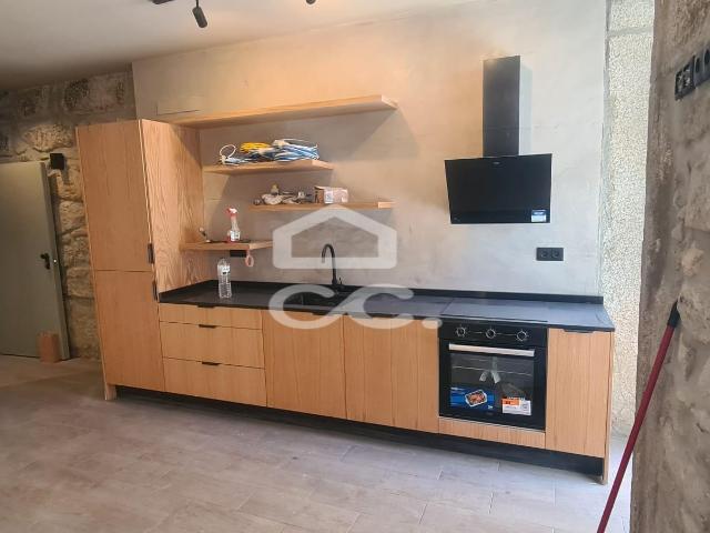Apartamento T0 com garagem no Bonfim
