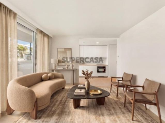 Apartamento T0 com jardim, Belas Clube de Campo, Lisboa