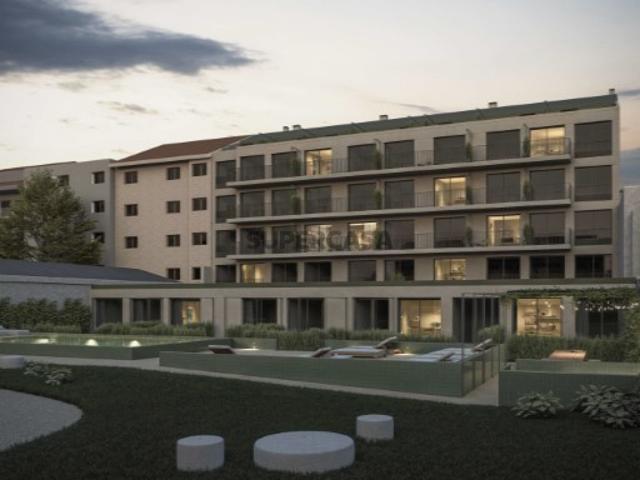 Apartamento T0 com lugar de garagem a poucos minutos da Estação do Marquês e da Rua da Constituição para comprar no Porto