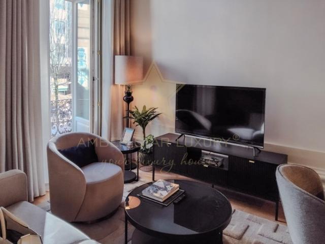 Apartamento T0 com Mezanino, varanda e terraço, Porto