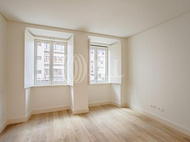 Apartamento T0, com terraço, localizado no São Bento 21 0m² Misericórdia