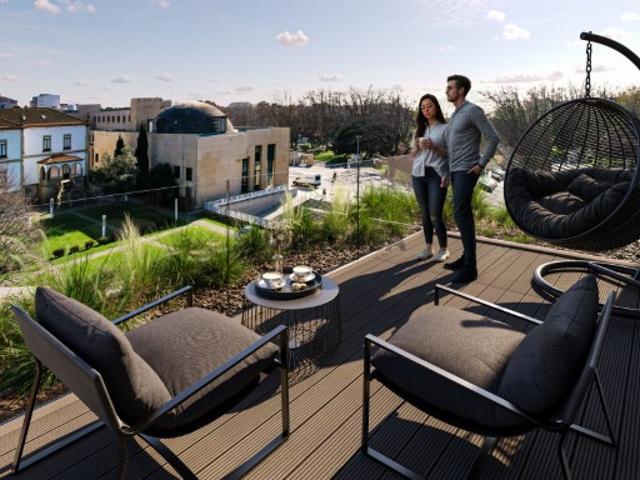 Apartamento T0 com terraço, no centro de Matosinhos