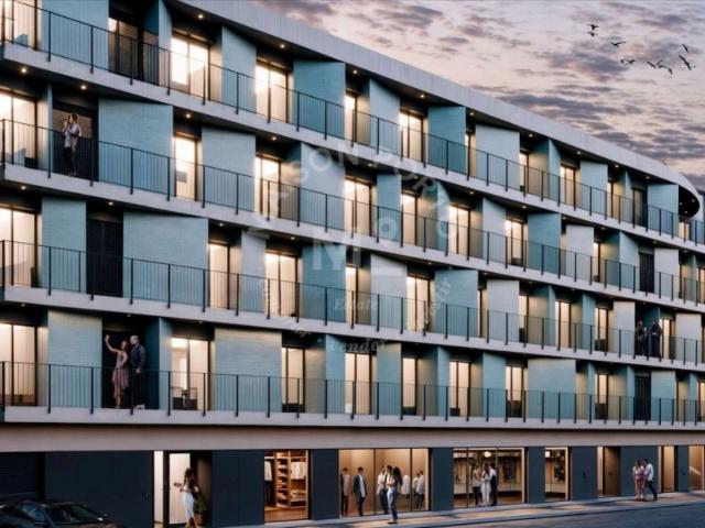 Apartamento T0 com Varanda em Costa Cabral, Porto