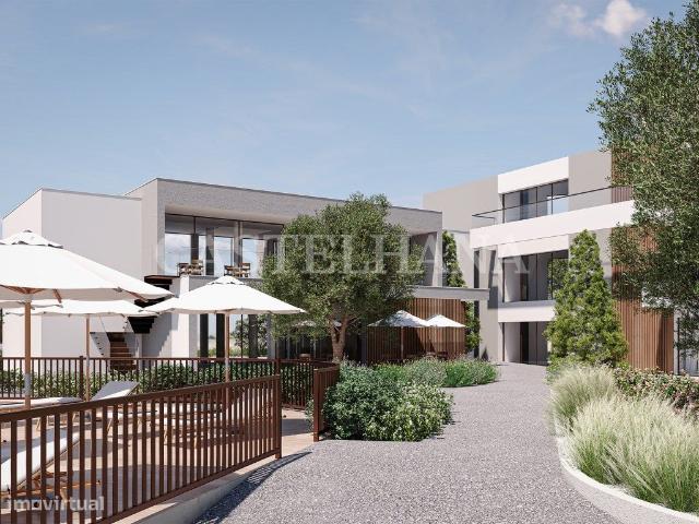 Apartamento T0 com varanda, junto praia, no Carvoeiro, Algarve