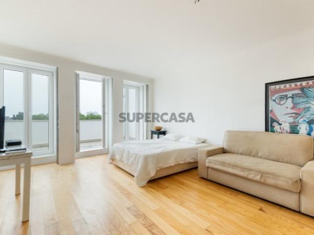 Apartamento T0 com varanda para venda em Cedofeita, Porto