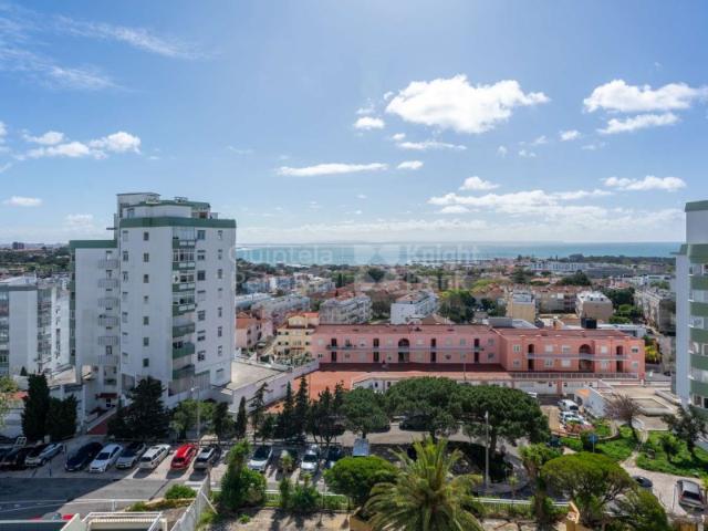 Apartamento T0 com vista sobre o mar em Cascais