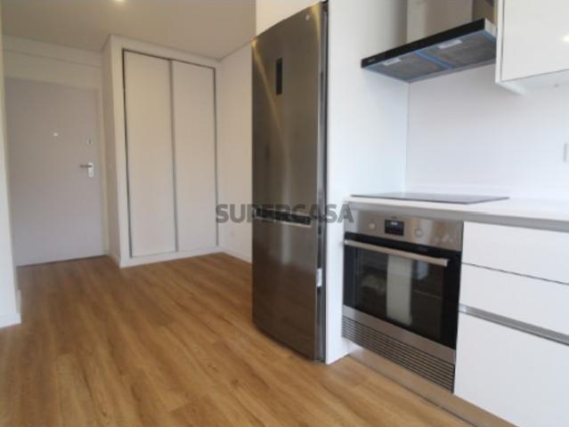 Apartamento T0 Completamente Remodelado no Junqueiro a 5 min da Praia