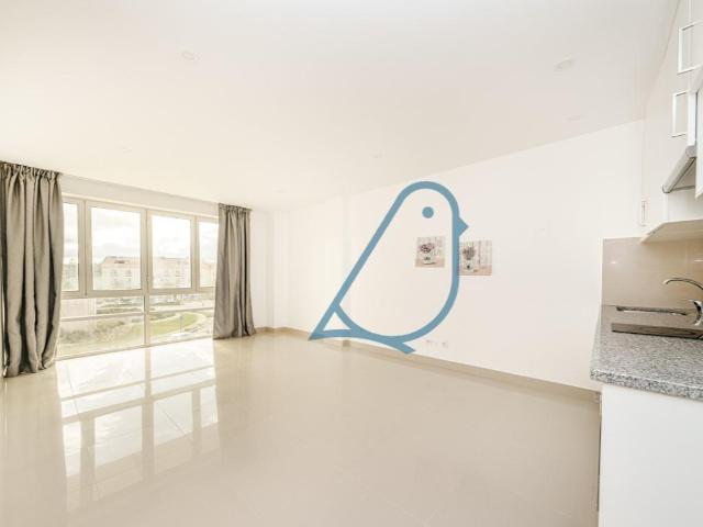 Apartamento T0 / Cozinha Equipada / Parqueamento /Fátima 39m² Fátima
