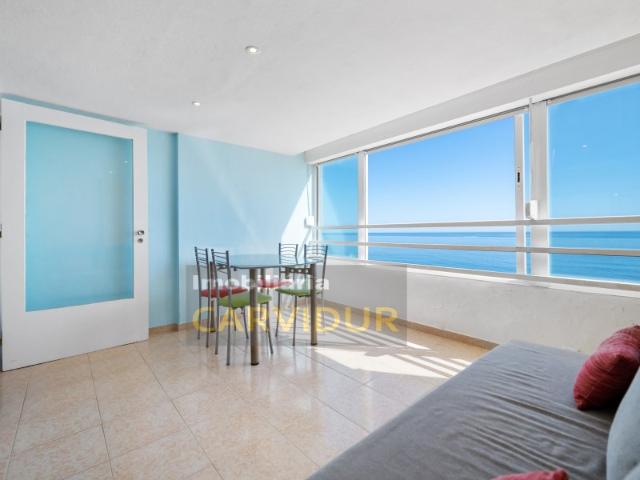 Apartamento T0 debruçado sobre a Baía de Sesimbra,Vista de Mar Excepcional!
