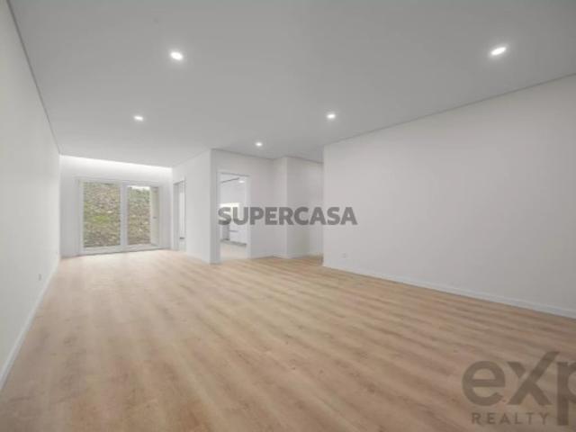 Apartamento T0 em Venteira
