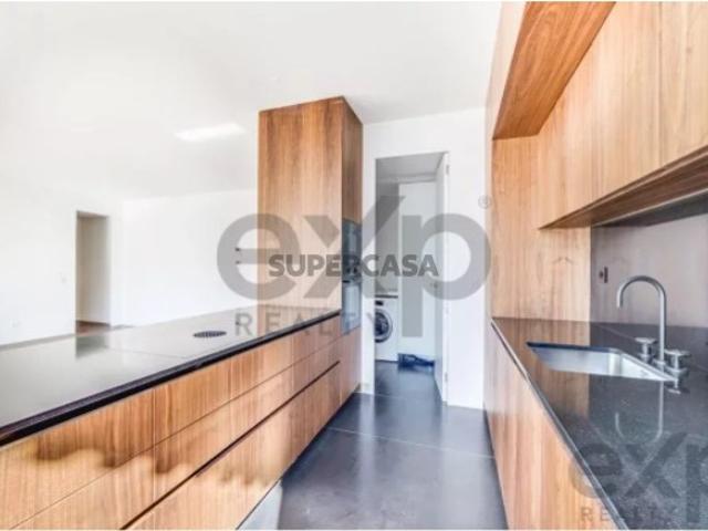 Apartamento T2 em Alcântara