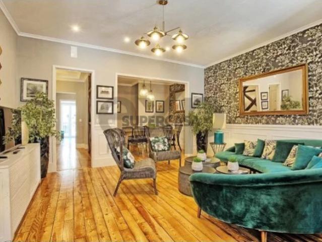 Apartamento T5 em Arroios