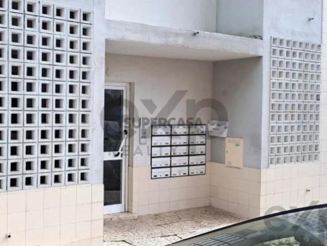 Apartamento T1 em Carnaxide e Queijas
