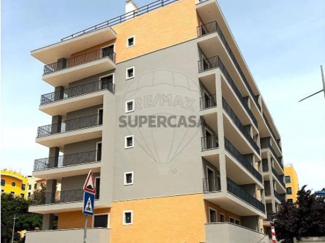 Apartamento T0 em Mina de Água