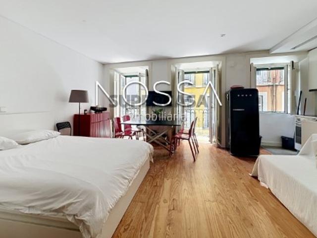 Apartamento T0 em Misericórdia