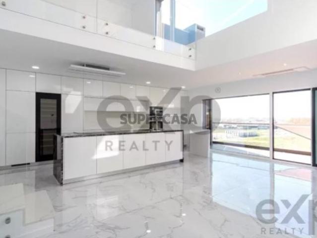 Apartamento T4 em Montijo e Afonsoeiro