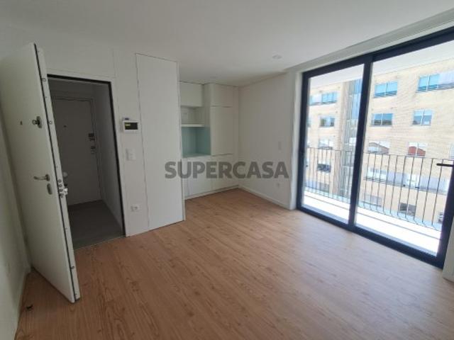 Apartamento T0 em Paranhos