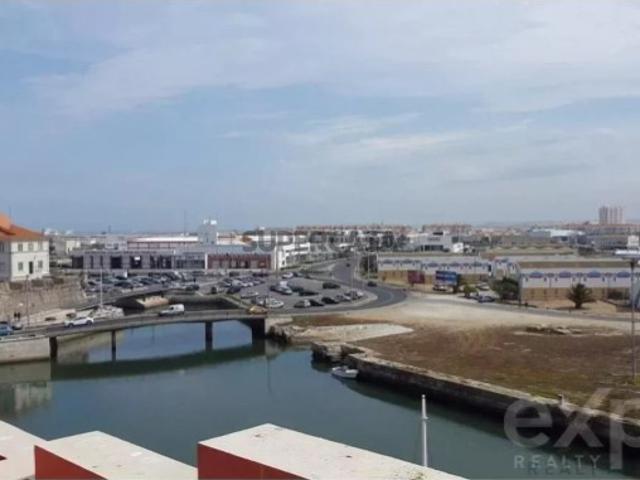 Apartamento T0 em Peniche