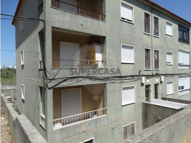 Apartamento T0 em Pontinha e Famões