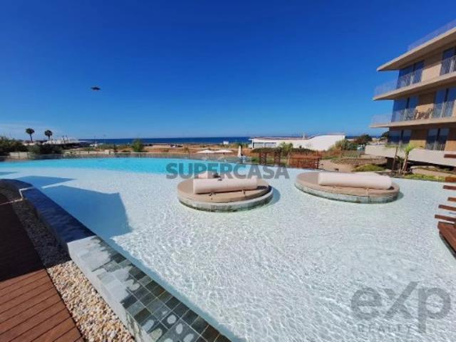 Apartamento T2 em Quarteira