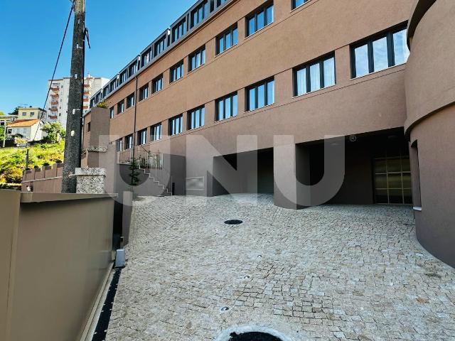 Apartamento T0 Novo para Arrendamento | Mobilado | Condomínio Fechado | Covilhã