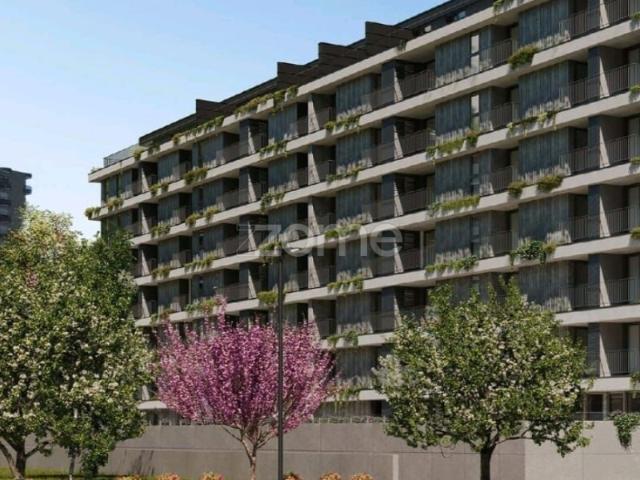 Apartamento T0 para arrendamento, com piscina e ginásio