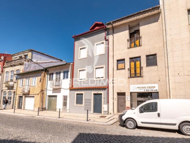 Apartamento T0 para arrendamento – Cobertura com Terraço – Braga