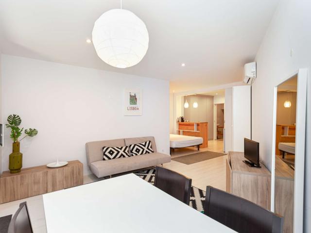 Apartamento T0 para arrendar na Praça da Alegria, Lisboa