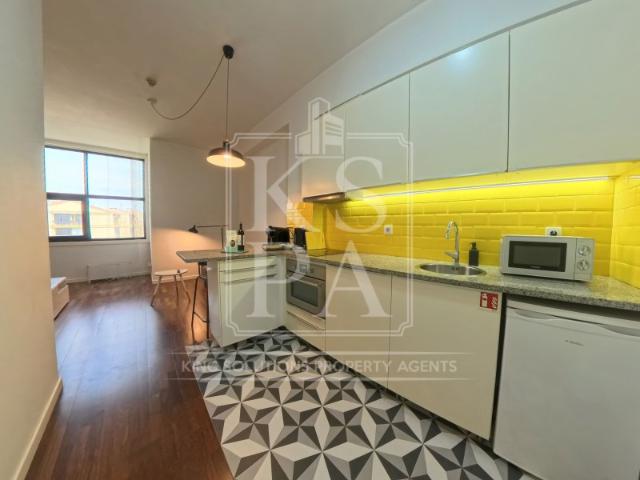 Apartamento T0 Renovado, Mobilado e Equipado Avenida da Boavista, Porto
