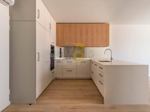 Apartamento T1+1 com divisão adicional, varanda e garagem | KORI Douro