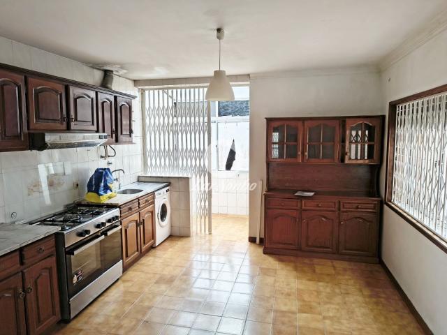 Apartamento T1+1 com Lugar de Garagem a 450 m da praia da Póvoa de Varzim