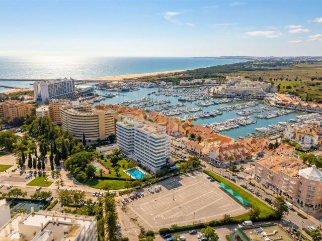 Apartamento T1+1 com vista mar na Marina de Vilamoura 68m² Quarteira