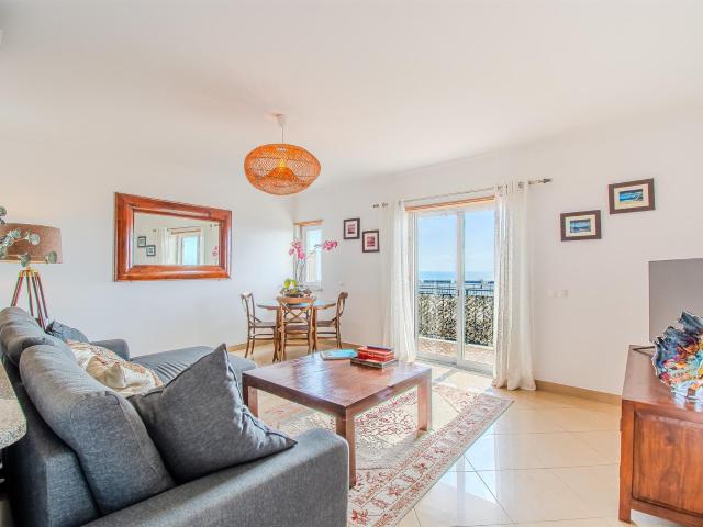 Apartamento T1+1 com Vista Mar, Piscina e Garagem a Poucos 93m² Albufeira Olhos de Água