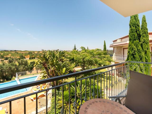 Apartamento T1+1 com vista para o campo de golfe | Resort de. 82m² Lagoa e Carvoeiro