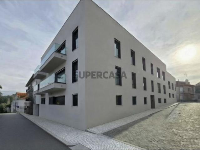 Apartamento T1+1 com 1 estacionamento Esgueira