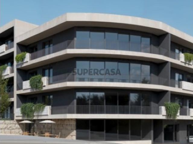 Apartamento T1+1 à venda na Av. de Errenteria, Lousada