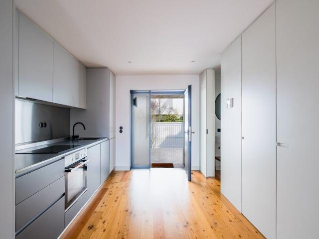 Apartamento T1+1 Duplex no Intendente com Varanda 93m² Arroios