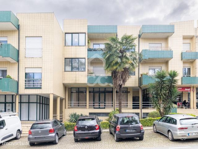 Apartamento T1+1 em Calendrio